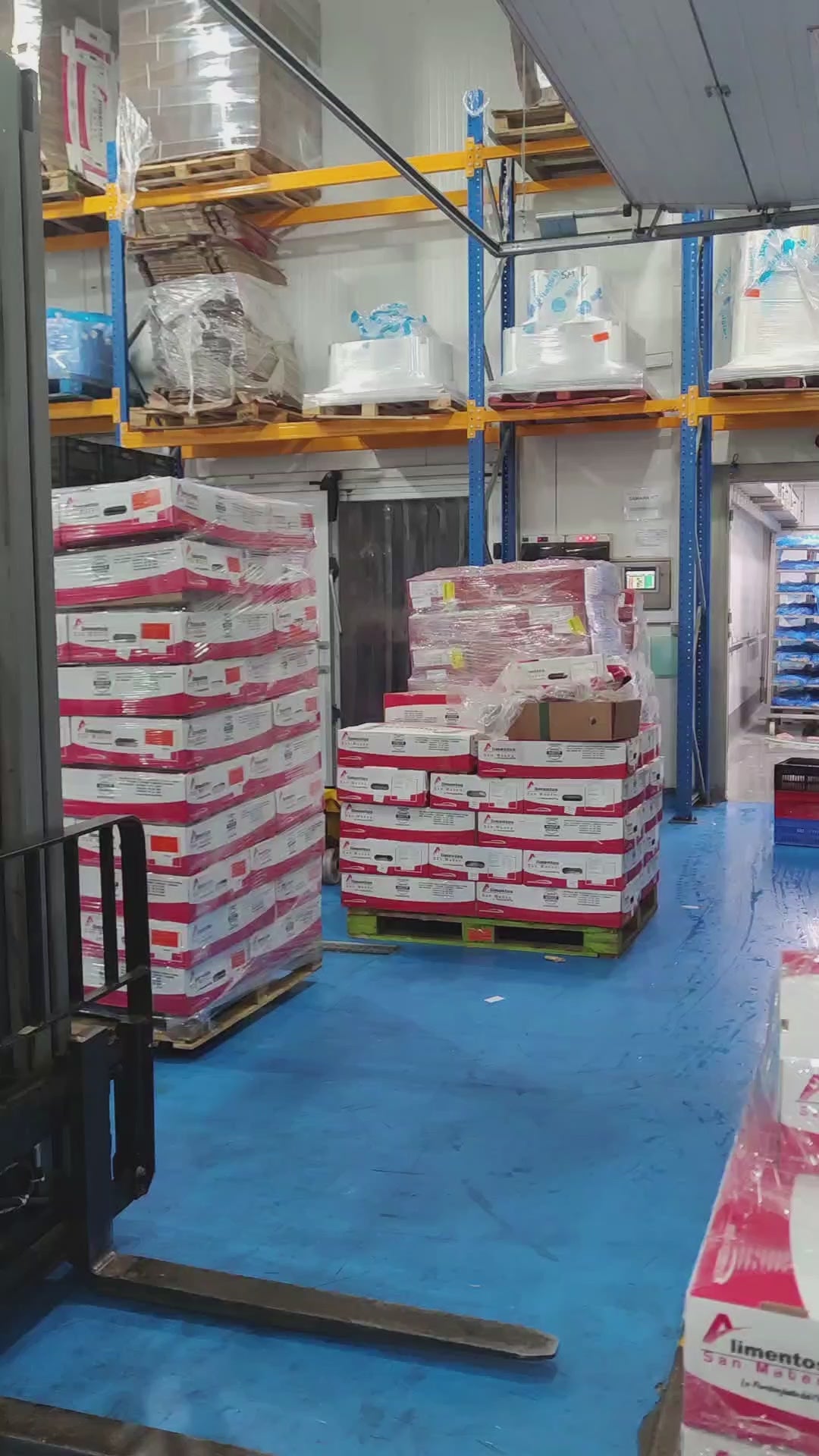 Cargar video: Apasionados por la excelencia, comprometidos con brindar lo mejor a nuestros clientes, ya sea para el hogar o el negocio. ¡Conoce más sobre nuestro proceso y descubre por qué somos tu mejor opción en carnes!